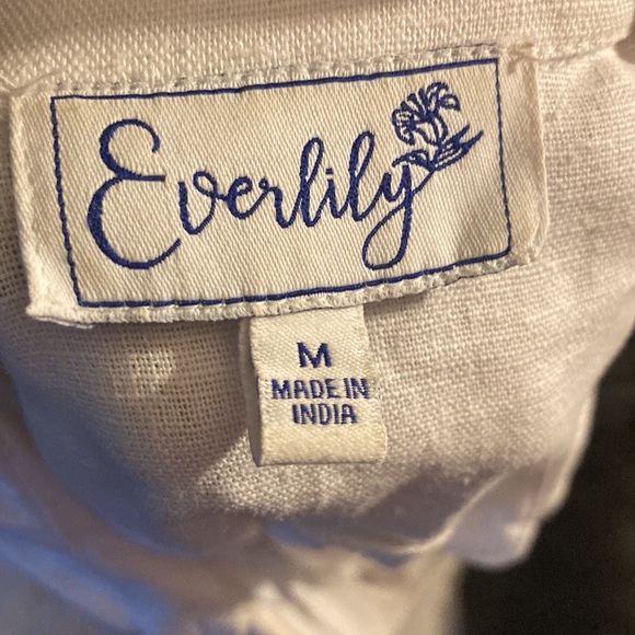 Everlily woman’s button up short sleeve, white dress, knee-high with collar med - Picture 3 of 3